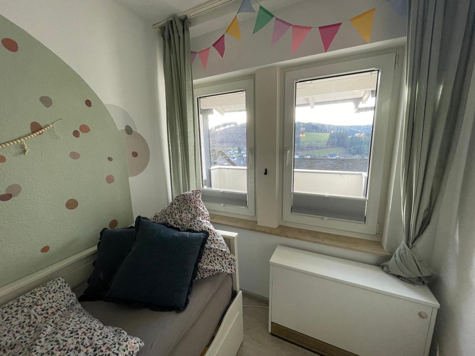 Dorfblick Mit 2 Sz, Wlan, Balkon & Ski- Oder Ebike Keller * Winterberg